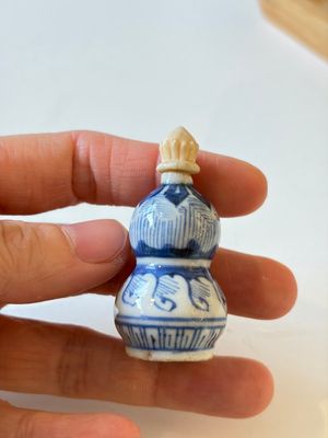 A varied collection of seven Chinese blue and white wares, Chenghua marks, 19th C. — photo 25