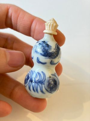 A varied collection of seven Chinese blue and white wares, Chenghua marks, 19th C. — photo 30