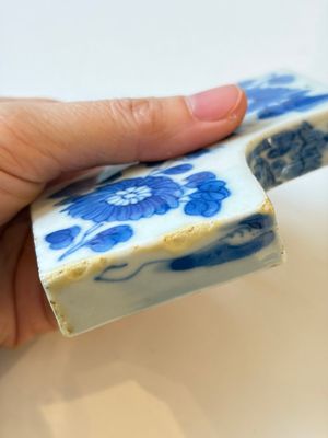 A varied collection of seven Chinese blue and white wares, Chenghua marks, 19th C. — photo 3