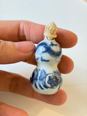 A varied collection of seven Chinese blue and white wares, Chenghua marks, 19th C. — photo 31