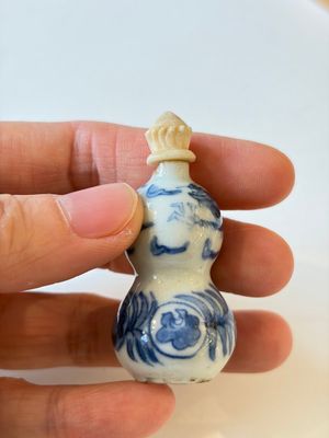 A varied collection of seven Chinese blue and white wares, Chenghua marks, 19th C. — photo 33