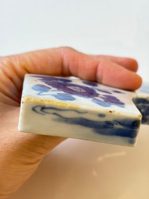 A varied collection of seven Chinese blue and white wares, Chenghua marks, 19th C. — photo 4