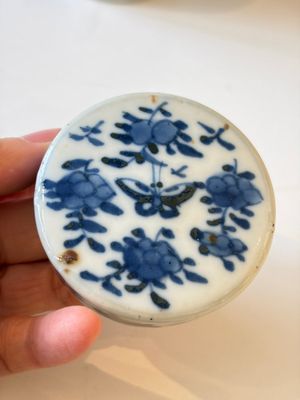 A varied collection of seven Chinese blue and white wares, Chenghua marks, 19th C. — photo 55
