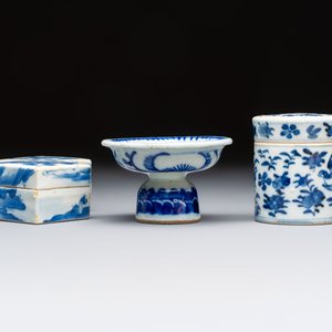 A varied collection of seven Chinese blue and white wares, Chenghua marks, 19th C. — photo 9