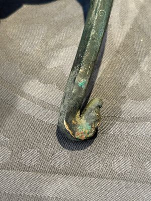 A varied collection of six Chinese bronze belt hooks, Warring States period and Western Han — photo 19