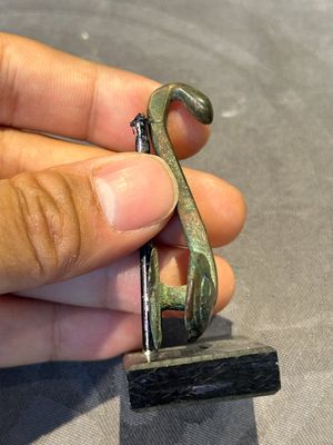 A varied collection of six Chinese bronze belt hooks, Warring States period and Western Han — photo 3