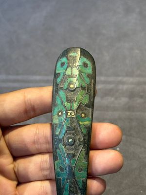 A varied collection of six Chinese bronze belt hooks, Warring States period and Western Han — photo 6