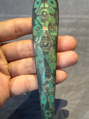 A varied collection of six Chinese bronze belt hooks, Warring States period and Western Han — photo 7