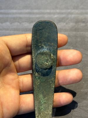 A varied collection of six Chinese bronze belt hooks, Warring States period and Western Han — photo 10