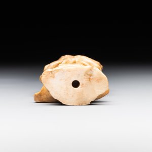 A varied collection of six Chinese carvings and metal wares, China, 16/19th C. — foto 6