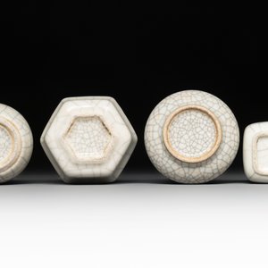 A varied collection of six Chinese Ge-type wares, 19/20th C. — foto 11