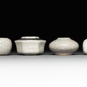 A varied collection of six Chinese Ge-type wares, 19/20th C. — foto 8