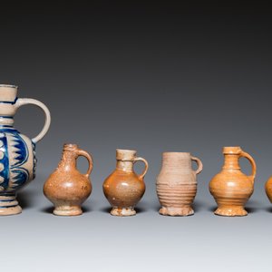 A varied collection of stoneware, tiles and related publications, 14th C. and later — 照片 4
