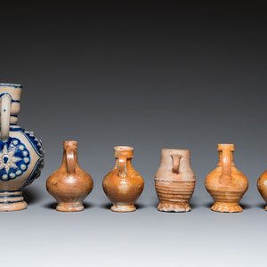 A varied collection of stoneware, tiles and related publications, 14th C. and later — 照片 5