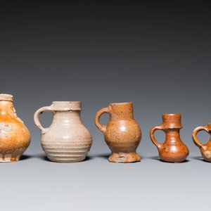 A varied collection of stoneware, tiles and related publications, 14th C. and later — 照片 8