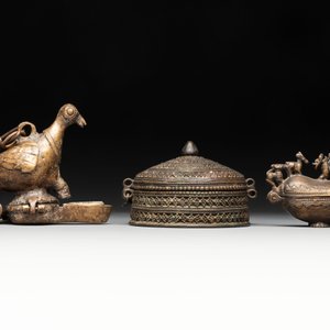 A varied collection of ten Indian bronze objects, 19/20th C. — foto 12