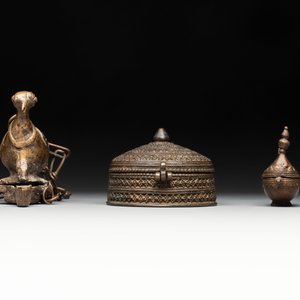 A varied collection of ten Indian bronze objects, 19/20th C. — foto 13