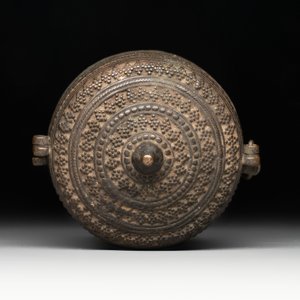 A varied collection of ten Indian bronze objects, 19/20th C. — foto 17