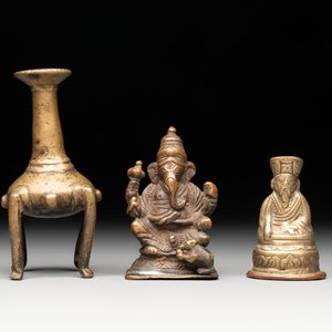 A varied collection of ten Indian bronze objects, 19/20th C. — foto 20