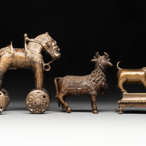 A varied collection of ten Indian bronze objects, 19/20th C. — foto 6