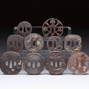 A varied collection of ten Japanese iron tsuba, Edo — 照片 1