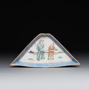 A varied collection of thirteen pieces Chinese famille rose and verte porcelain, 19th C. — 照片 14