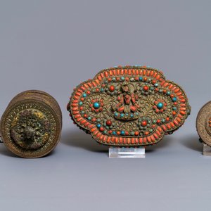 A varied collection of Tibetan votive objects, 19/20th C. — 照片 5