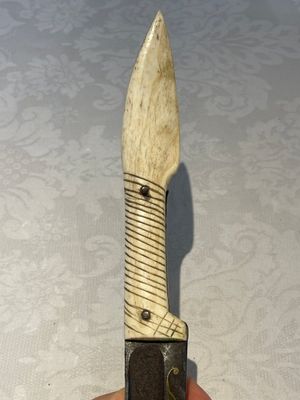 A varied collection of two daggers, two swords and forearm protection, India and Turkey, 19th C. — foto 15