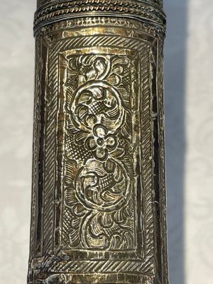 A varied collection of two daggers, two swords and forearm protection, India and Turkey, 19th C. — foto 27