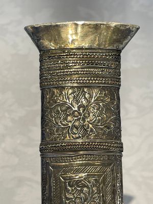 A varied collection of two daggers, two swords and forearm protection, India and Turkey, 19th C. — foto 29