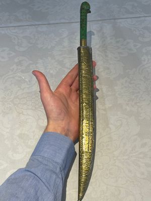 A varied collection of two daggers, two swords and forearm protection, India and Turkey, 19th C. — foto 45