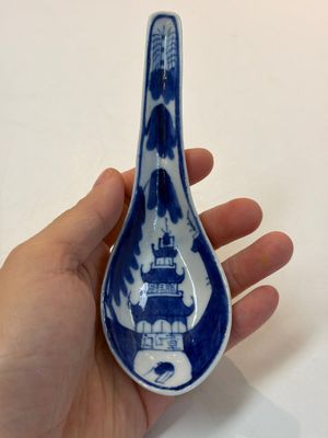 A varied group of 15 Chinese blue and white wares, 18th C. and later — 照片 70