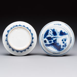 A varied group of 15 Chinese blue and white wares, 18th C. and later — 照片 8