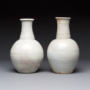 A varied group of five Chinese monochrome wares, Song/Yuan — 照片 6