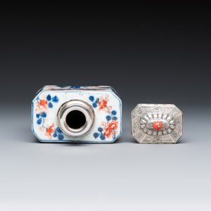 A varied group of seven Chinese blue, white, famille rose and Imari-style tea bowls and saucers, and an Imari-style tea caddy — photo 6