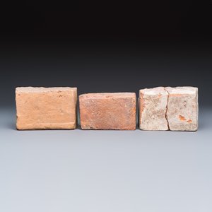 A varied group of seven fireplace tiles — 照片 5