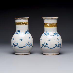 A varied group of six blue, white and polychrome Brussels faience jugs, 18th C. — photo 15