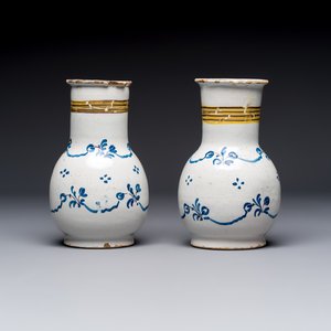 A varied group of six blue, white and polychrome Brussels faience jugs, 18th C. — photo 17