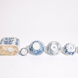 A varied lot of Chinese blue and white porcelain, Kangxi/Qianlong — photo 9
