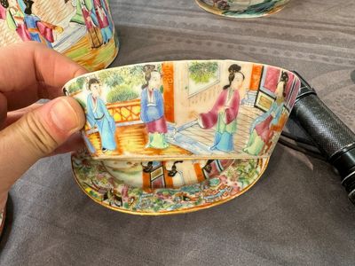 A very extensive Chinese Canton famille rose 81-piece dinner service, 19th C. — 照片 73