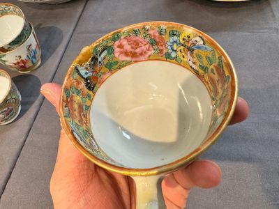 A very extensive Chinese Canton famille rose 81-piece dinner service, 19th C. — 照片 82