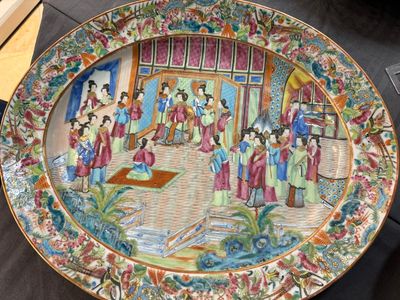 A very extensive Chinese Canton famille rose 81-piece dinner service, 19th C. — 照片 10
