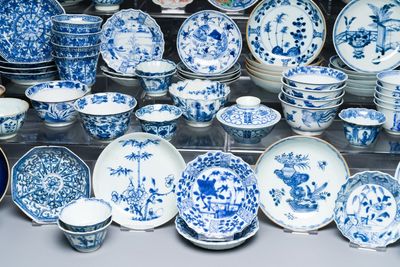A very extensive collection of Chinese cups and saucers, Kangxi and later — foto 5
