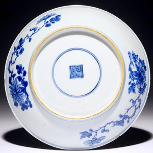 A very fine Chinese blue and white landscape plate, Kangxi, ca. 1670 — photo 2