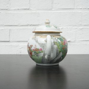A very fine Chinese export porcelain teapot and cover, Qianlong, 18th C. — photo 18
