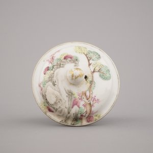 A very fine Chinese export porcelain teapot and cover, Qianlong, 18th C. — photo 5