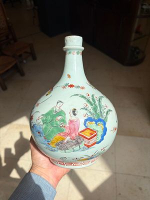 A very fine Dutch-decorated Japanese Arita bottle, Edo, 17th C. — photo 1