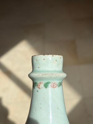 A very fine Dutch-decorated Japanese Arita bottle, Edo, 17th C. — photo 21