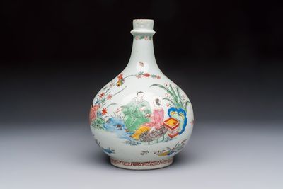 A very fine Dutch-decorated Japanese Arita bottle, Edo, 17th C.