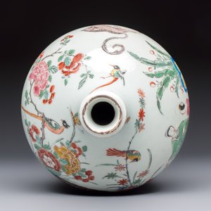 A very fine Dutch-decorated Japanese Arita bottle, Edo, 17th C. — photo 5